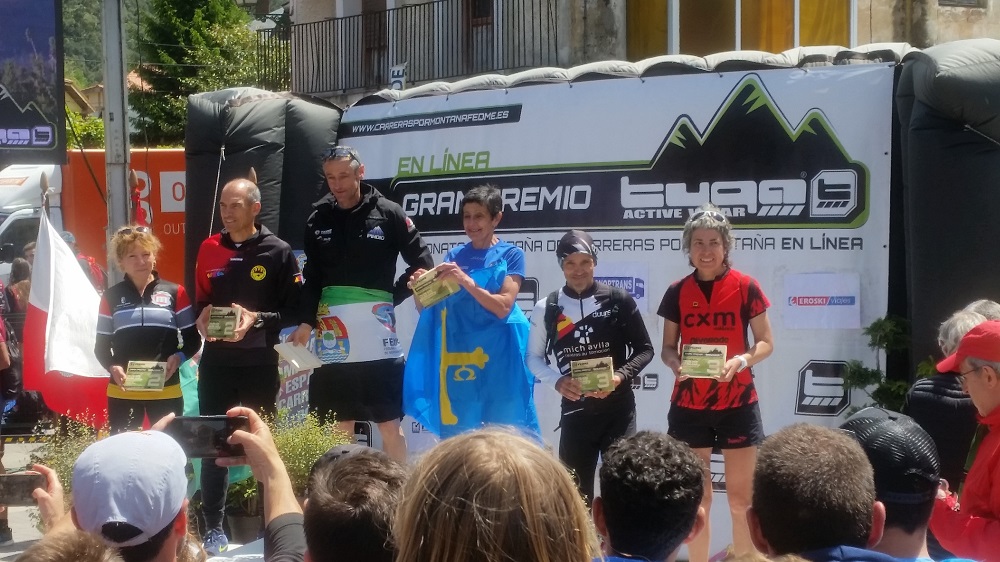 La Selección Extremeña de Carreras por Montaña se proclama doblemente campeona en Otañes