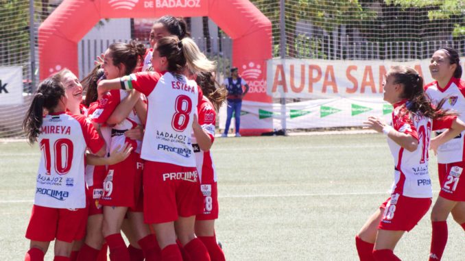 El Santa Teresa y su afición buscan el ascenso en a final de Madrid