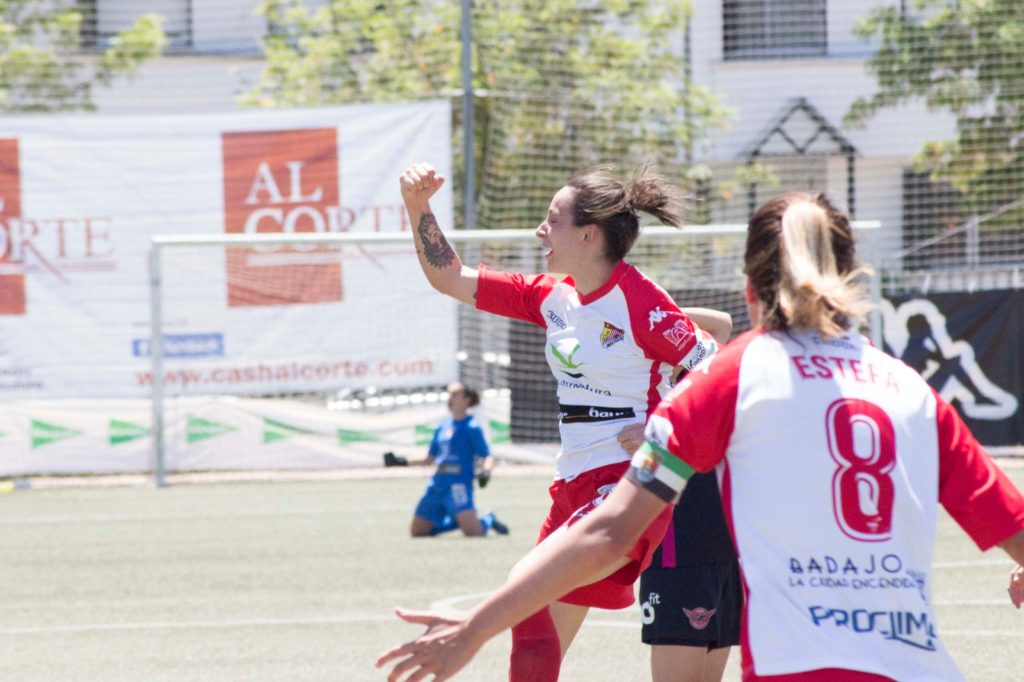 El Santa Teresa toma ventaja por el ascenso