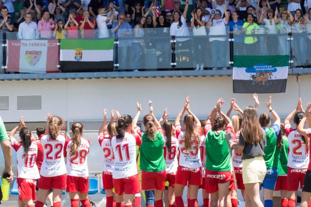El Santa Teresa toma ventaja por el ascenso