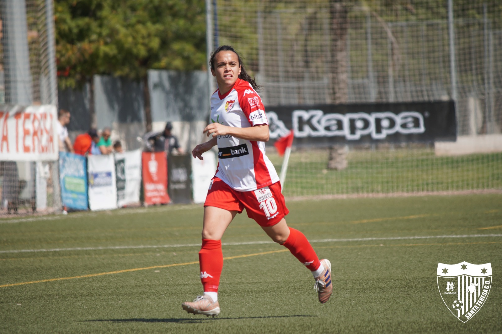 Marta Parralejo, Mireya García y María Neira seguirán en el Santa Teresa