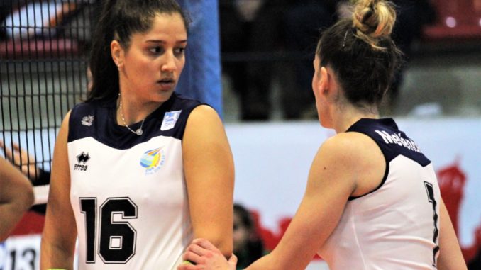 La brasileña Isabela Quiuqui, primera renovación del Extremadura Arroyo 19-20
