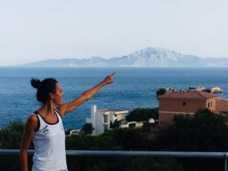 Fátima Díaz primera mujer extremeña en cruzar a nado el Estrecho de Gibraltar