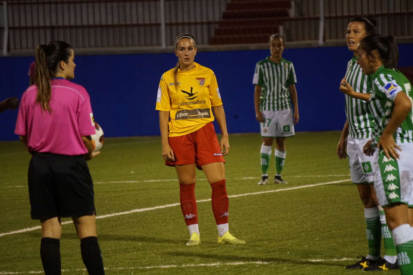 Gran partido del Santa Teresa Badajoz en la derrota por la mínima ante el Betis | 2-1