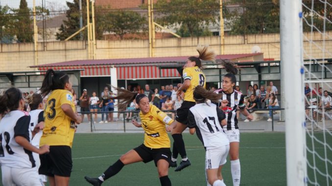 Contundente victoria del Santa Teresa ante el CD Badajoz y pase a la final | 6-0