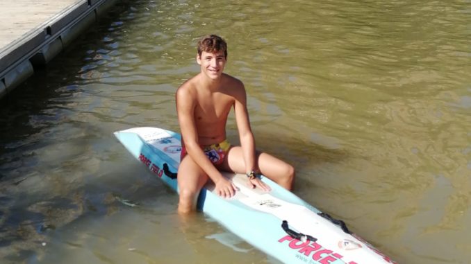 Carlos Nieto Cabezas del Club Salvamento y Socorrismo Don Benito participó por primera vez en el Campeonato de España de Larga Distancia Juvenil