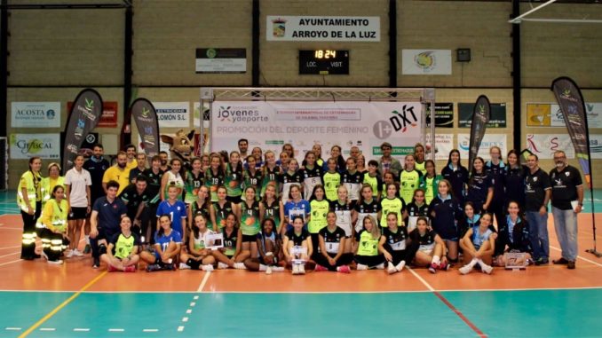 El Cajasol Juvasa sevillano se lleva el II Torneo Extremadura Juvenil Voleibol