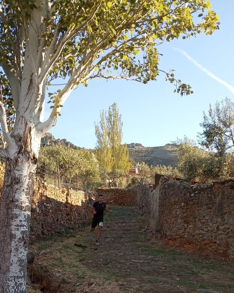 Heras y De la Calle se llevan el Tinajón en el XII Ultra Artesanos de Torrejoncillo