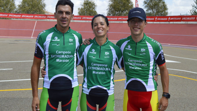 Los llerenenes Manu Cordero y Desi Castro lograron la victoria absoluta en la Marcha MTB “Fernando Torres Martín”