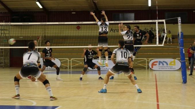 El Extremadura Aparthotel MM Badajoz cae en San Sadurniño (3-1)