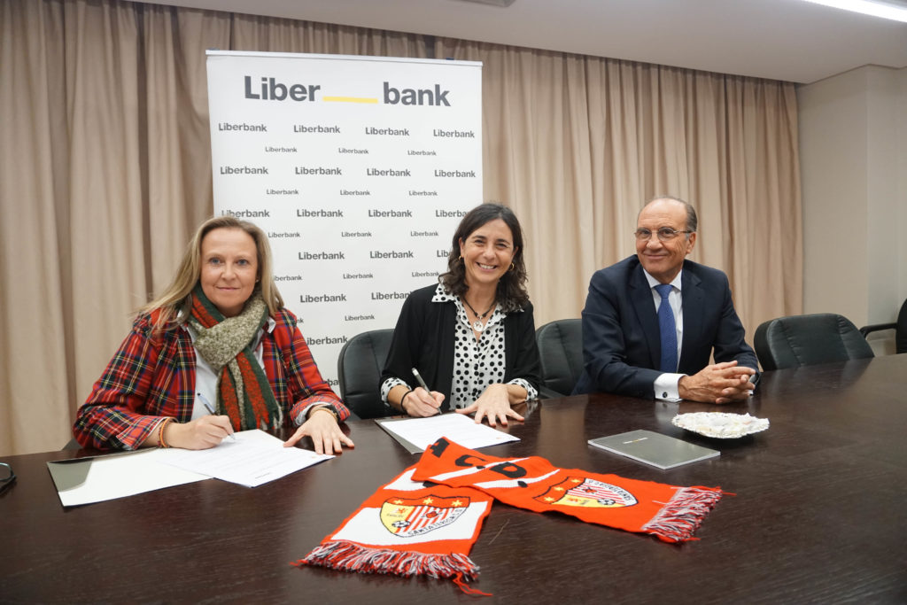 El Santa Teresa Badajoz y Liberbank renuevan su acuerdo