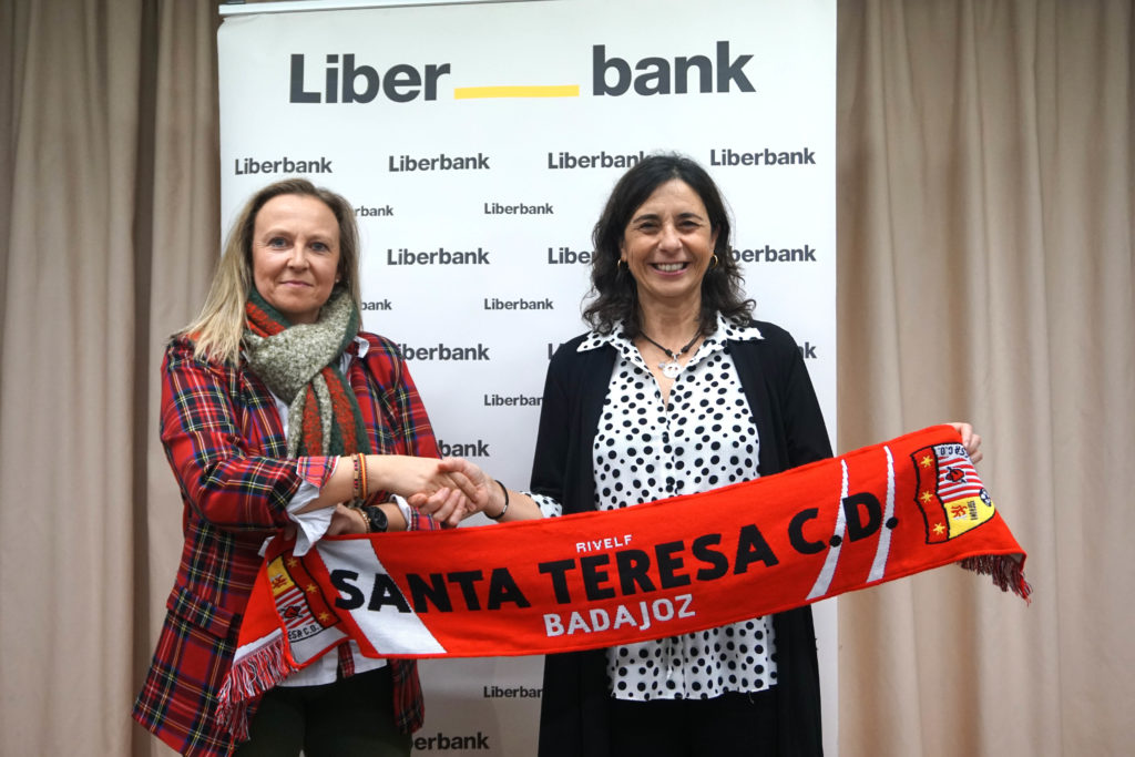 El Santa Teresa Badajoz y Liberbank renuevan su acuerdo
