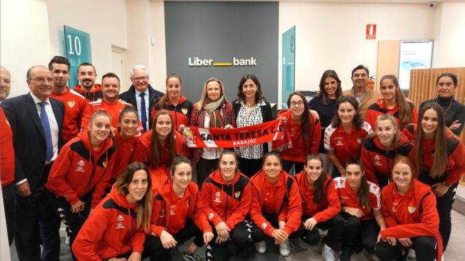 El Santa Teresa Badajoz y Liberbank renuevan su acuerdo
