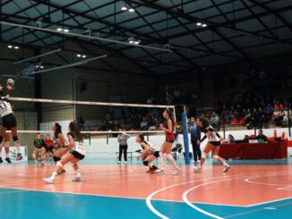 El Extremadura Arroyo sufre sin límites para derrotar 3-2 al CV Sestao