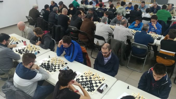 III Edición del Torneo Ajedrez Sin Barreras celebrado en la AAVV Santa Isabel de Badajoz
