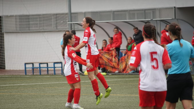 El Santa Teresa responde al mal tiempo con victoria y goles ante el Collerense