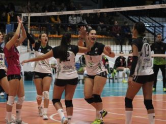 El Extremadura Arroyo, tras derrotar al Rivas, sube al quinto puesto de la tabla