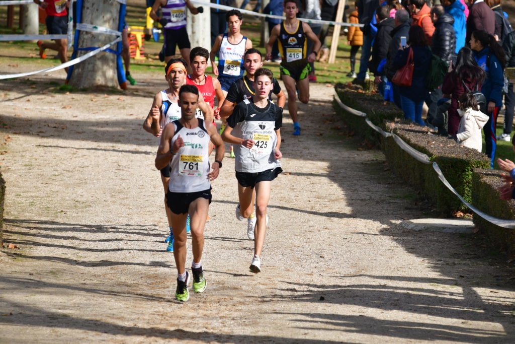 Treinta y ocho atletas extremeños viajan a Aranda de Duero para participar en el XXXIV Cross de la Constitución