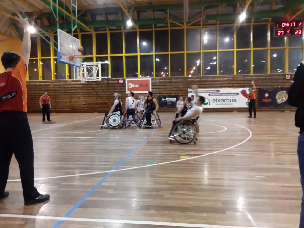 Dura derrota del Mideba ante el Bidaideak Bilbao