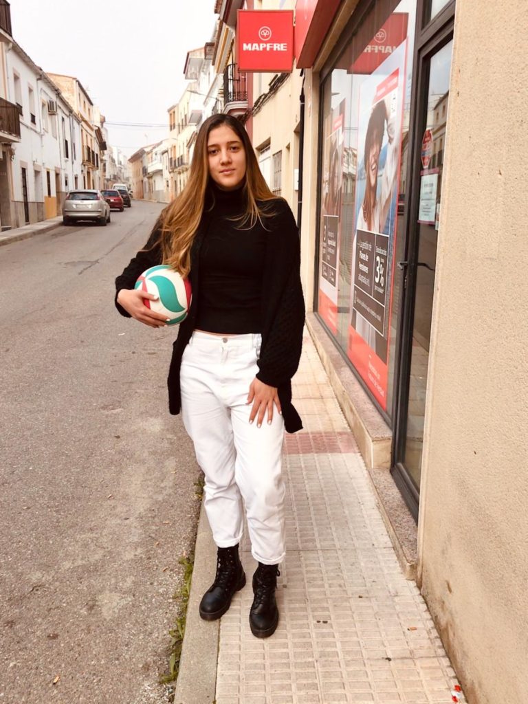 Isabela Quiuqui: "Es una temporada de transición, con muchas jugadoras jóvenes, pero creo que terminaremos arriba"