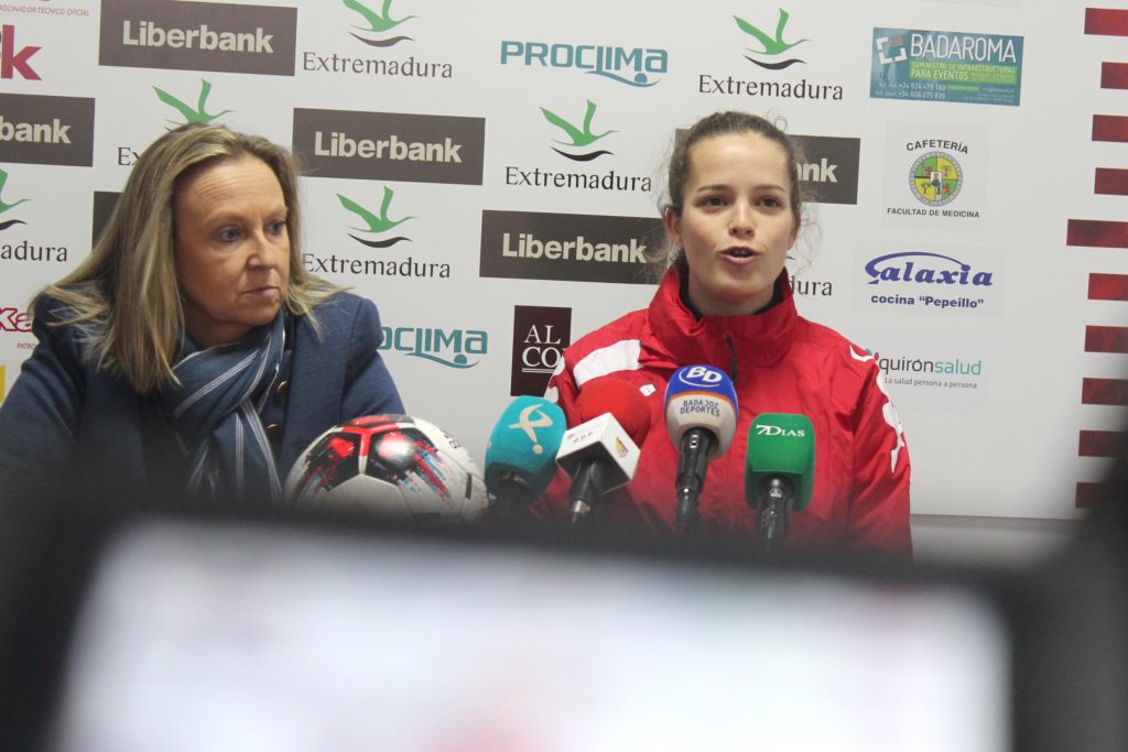 Presentada Saira Posada, “una jugadora con el estilo del Santa Teresa”