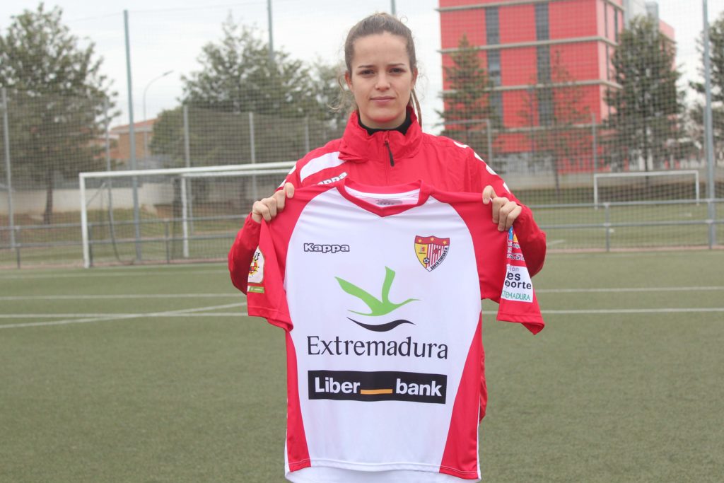 Presentada Saira Posada, “una jugadora con el estilo del Santa Teresa”