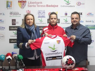 Presentada Saira Posada, “una jugadora con el estilo del Santa Teresa”