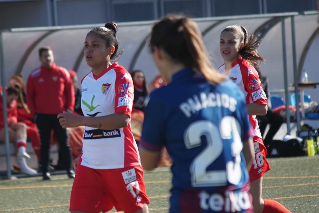 El Liberbank Santa Teresa Badajoz visita al Juan Grande en Gran Canaria