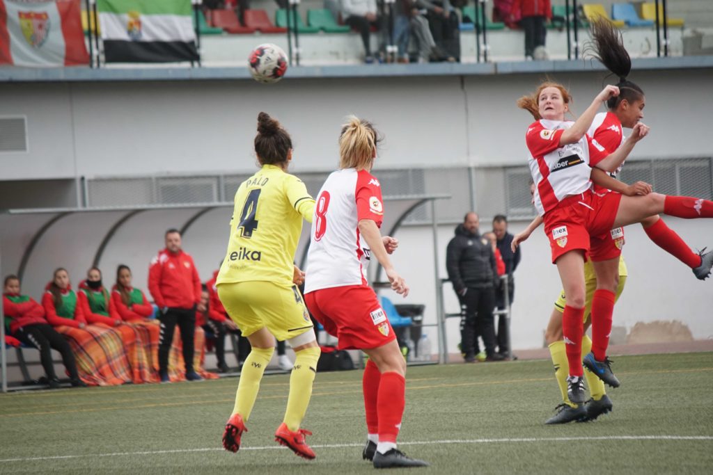 El Liberbank Santa Teresa vuelve a jugar en Badajoz un mes después recibiendo al Levante UD B