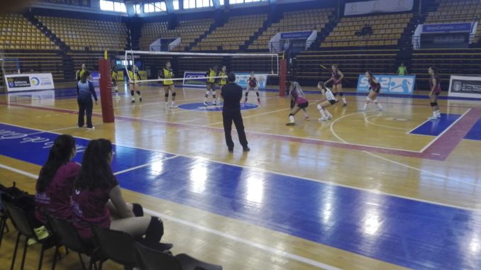 El Extremadura Arroyo cede una clara derrota (3-0) ante el potente Sayre Décimas