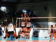 El Extremadura Arroyo no puede (0-3) con el voley sólido y eficaz del Arenal Emevé
