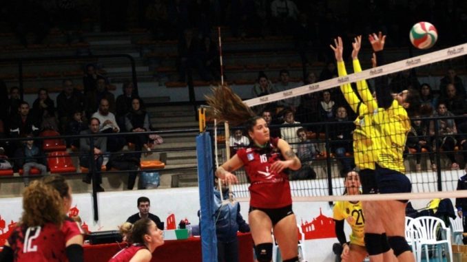Isabel Quiuqui, mejor bloqueadora de la 11ª jornada, entra en el septeto ideal