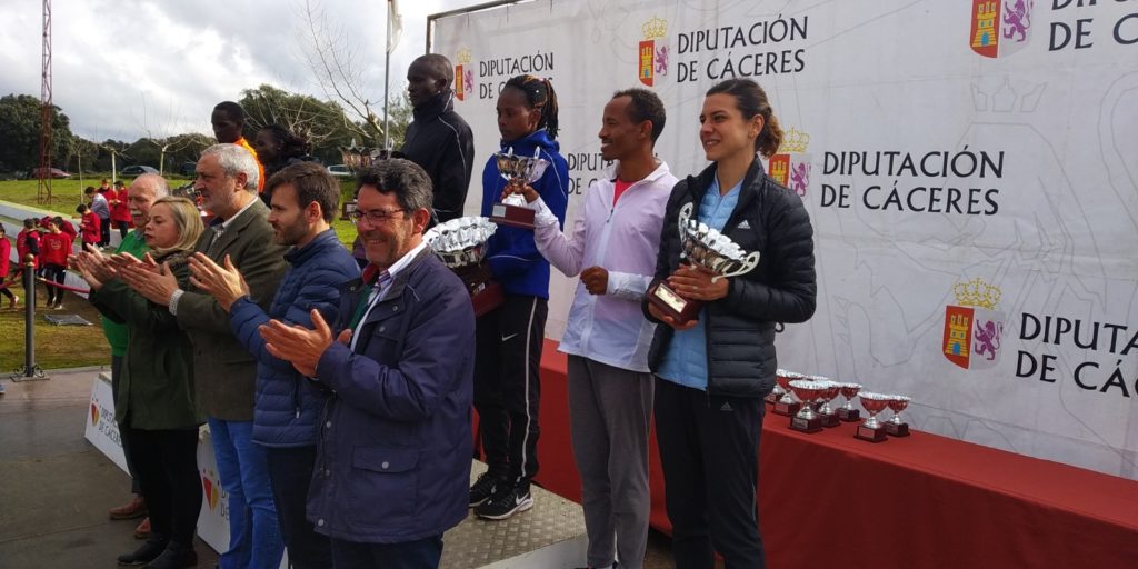 Thomas Ayeko y Sarah Chelangat ganadores del Gran Premio Cáceres de Campo a Través de la Diputación provincial