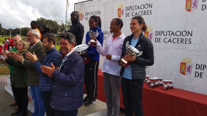 Thomas Ayeko y Sarah Chelangat ganadores del Gran Premio Cáceres de Campo a Través de la Diputación provincial