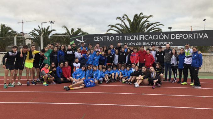 La toma de tiempos garantiza un futuro prometedor para el triatlón extremeño