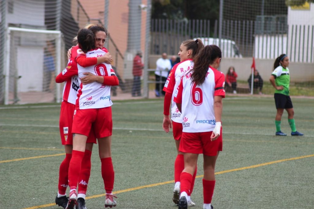 El Liberbank Santa Teresa Badajoz se impone al Cáceres en un trabajado partido