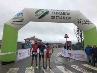 José Luis Batuecas y Jennifer Álvarez ganan el V Duatlón Cros Zarza de Granadilla