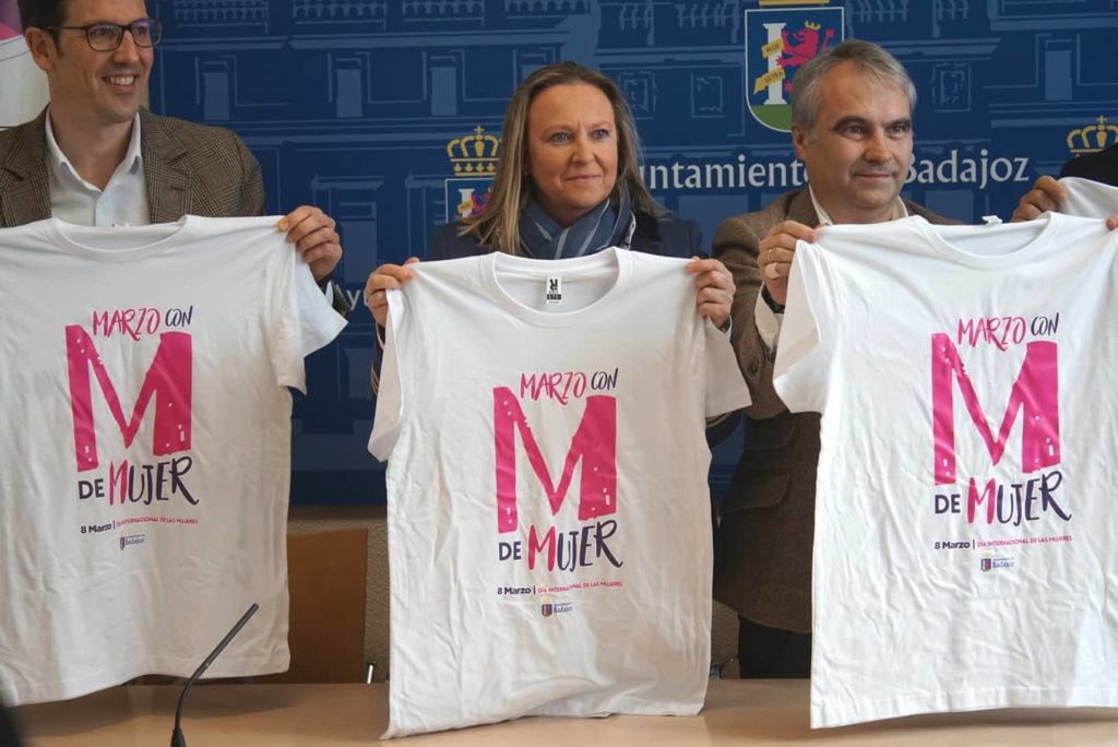 El Liberbank Santa Teresa Badajoz se suma a la campaña del Ayuntamiento de Badajoz ‘Marzo con M de Mujer’