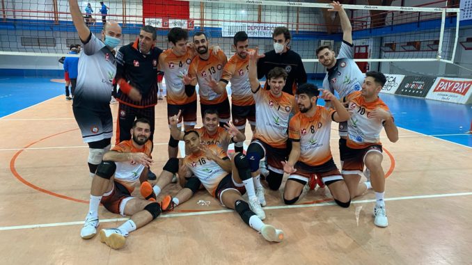 El CD Badajoz Extremadura de Superliga Masculina 2 vence con claridad en Vigo