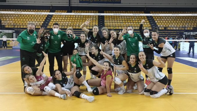 El Extremadura Arroyo vapulea a Atarfe (0-3) y se mete en semifinales como primero de grupo