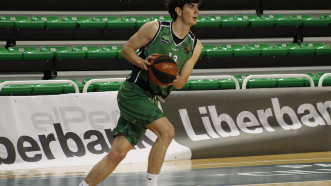 Juan Santos, jugador del Torta del Casar Extremadura, durante el II Trofeo Liberbank