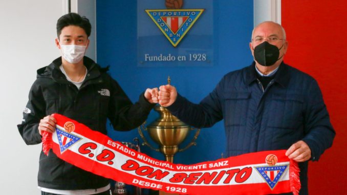 YUYA Y EL PRESIDENTE MANUEL VELARDE