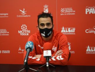 El Don Benito se enfrenta al derbi contra el Villanovense para romper la racha de empate con los serones