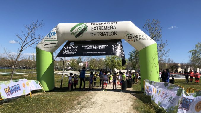 Primera Jornada Triatlón Divertido Judex Menores Casar de Cáceres