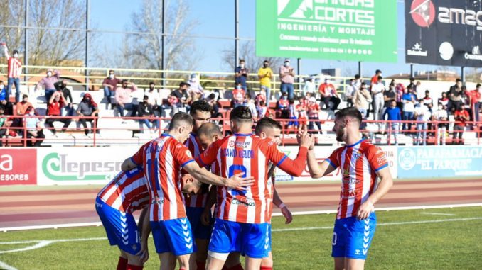 Celebración de los goles del CD Don Benito