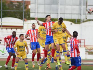 Jugada a balón parado del CD Don Benito