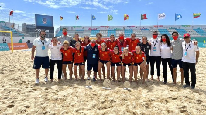 María Barquero, subcampeona de la Euro Beach Soccer (2)