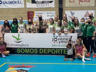 Foto E. Arroyo y autoridades