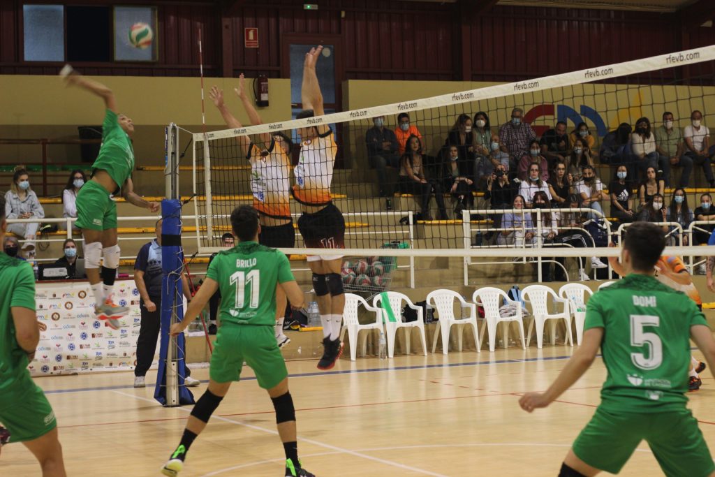 01 Punto amargo en el debut ante Cáceres
