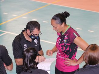 Flavia Lima junto a Adolfo Gómez